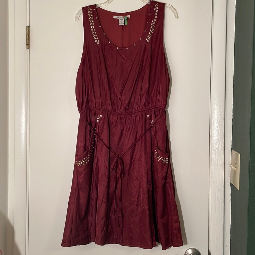 1x American Rag Sleeveless Wine Dress with gold accents